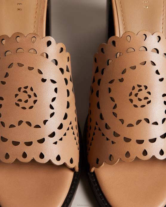 Ted Baker femmes 60VD920 chaussures Beebah - Sandale à talon bloc découpée au laser brun clair