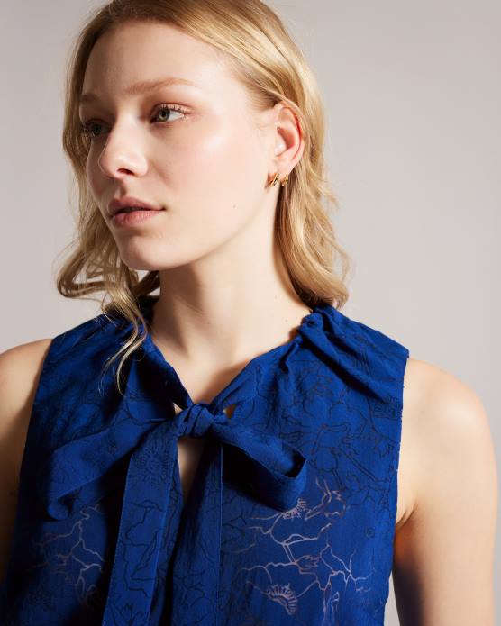 Ted Baker femmes 60VD440 vêtements Adelaai Devore - Top fleuri avec lien à nouer au cou bleu brillant