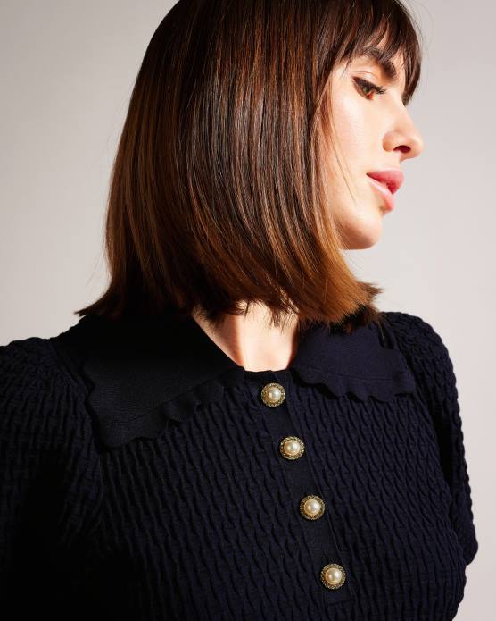 Ted Baker femmes 60VD367 vêtements haut en maille polo reannia avec boutons ornementés bleu foncé