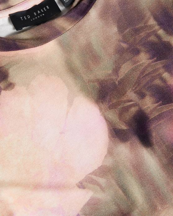 Ted Baker femmes 60VD263 vêtements yazmean t-shirt fleuri ajusté à col torsadé corail