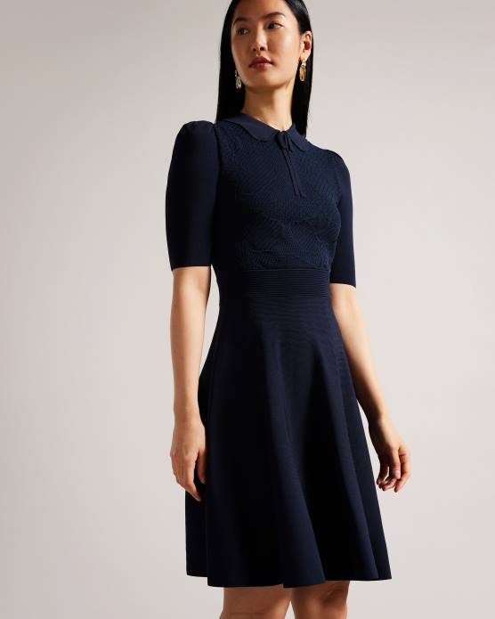 Ted Baker femmes 60VD199 vêtements robe en maille pointelle délicate Hillder bleu foncé