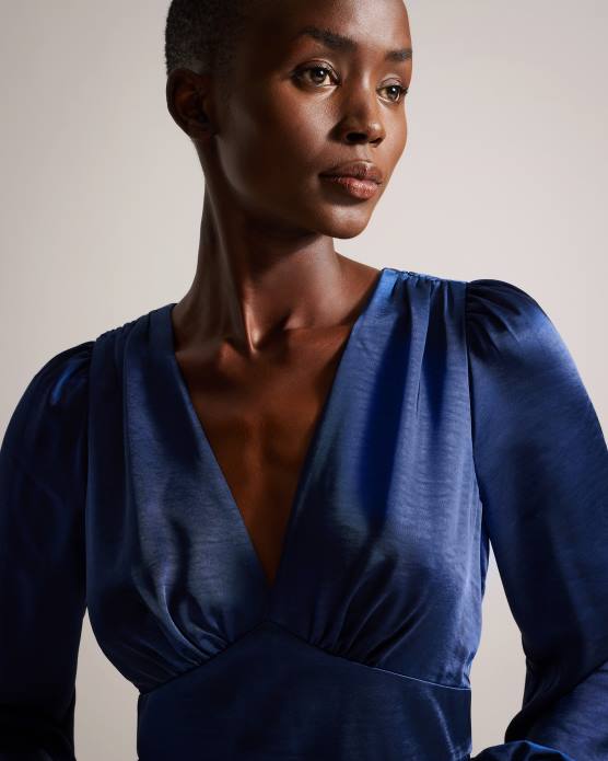 Ted Baker femmes 60VD29 vêtements Robe mi-longue en satin Daniia avec manches blouson bleu foncé