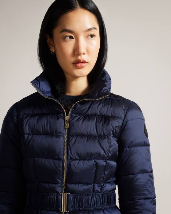 Ted Baker femmes 60VD78 vêtements long manteau imperméable matelassé Aliciee marine