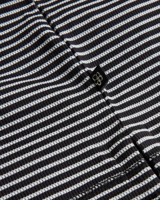 Ted Baker Hommes 60VD1534 vêtements garnerr polo rayé avec col grand-père noir